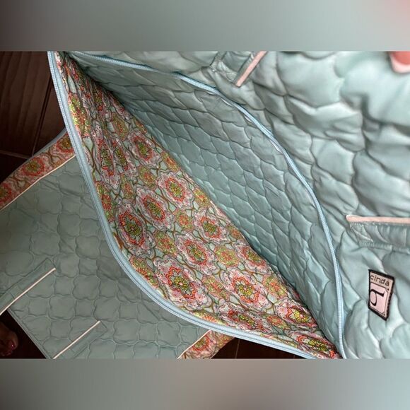 Cinda B garment bag that grows - Picture 4 of 10